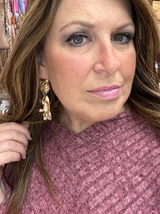 Bold Gold w Pearl Accent Earrings