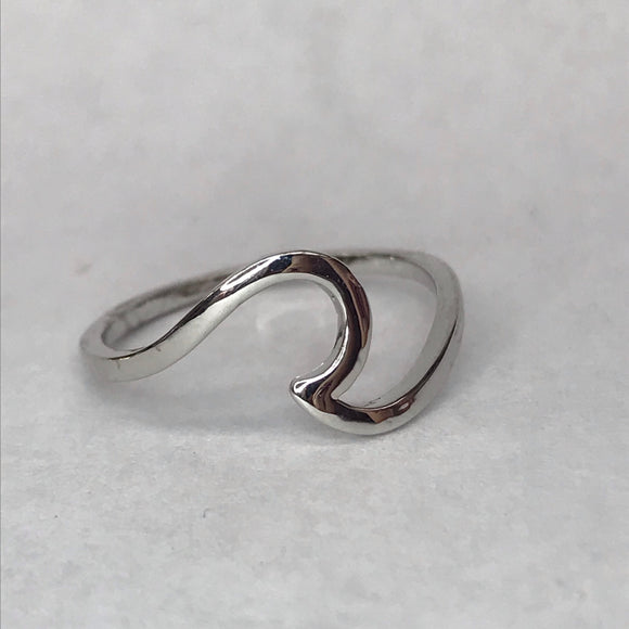 The Wave Ring - PM Jewels